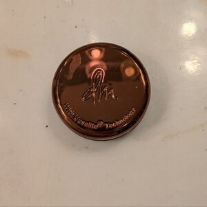 Danessa Myricks Yummy Skin Blurring Balm Powder